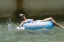 Имя файла=Sarah_and_Danielle_Lloyd_at_a_water_park_in_Dubai_24_07_06_28729.jpg
Размер файла=347КБ
Размеры=2464x1648
Дата=Авг 09, 2012 Sarah_and_Danielle_Lloyd_at_a_water_park_in_Dubai_24_07_06_28729.jpg