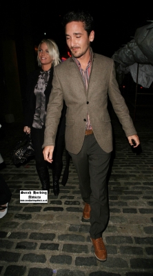 Sarah_Harding_and_Joe_Mott_at_Gilgamesh_10_12_06_28529.jpg