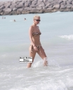 Имя файла=Sarah_on_holiday_in_Dubai_22_08_06_285329.jpg
Размер файла=173КБ
Размеры=1713x2100
Дата=Авг 09, 2012 Sarah_on_holiday_in_Dubai_22_08_06_285329.jpg