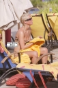 Имя файла=Sarah_on_holiday_in_Dubai_22_08_06_285729.jpg
Размер файла=327КБ
Размеры=1648x2464
Дата=Авг 09, 2012 Sarah_on_holiday_in_Dubai_22_08_06_285729.jpg