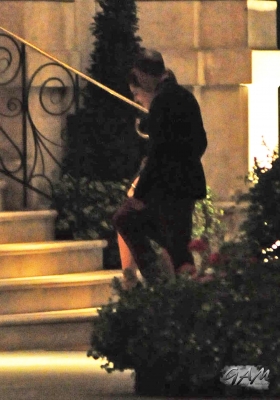 Cheryl_leaving_Nobu_13_08_12_282929.jpg