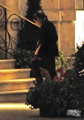Cheryl_leaving_Nobu_13_08_12_283229.jpg