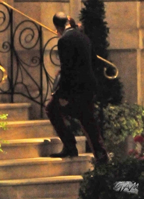 Cheryl_leaving_Nobu_13_08_12_283329.jpg