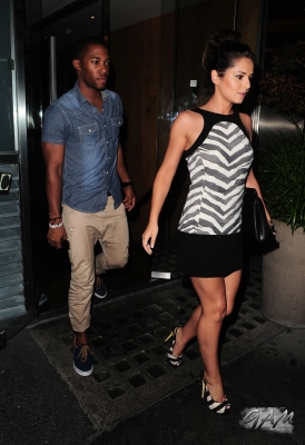 Cheryl_Cole_leaving_Roka_restaurant_14_08_12_281229.jpg