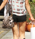 Sarah_Harding_shopping_in_London_14_08_12_28829.JPG
