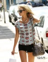 Sarah_Harding_shopping_in_London_14_08_12_28929.JPG