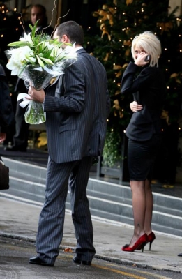 Sarah_Harding_Arriving_At_Ahe_Dorchester_Hotel_02_12_06_282029.jpg