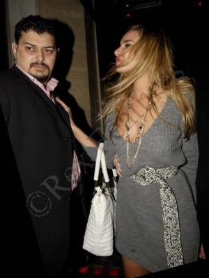 Nadine_leaving_Cuckoo_Club_in_London_10_12_06_281629.jpg