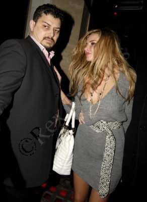 Nadine_leaving_Cuckoo_Club_in_London_10_12_06_281729.jpg