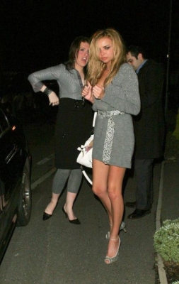 Nadine_leaving_Cuckoo_Club_in_London_10_12_06_28529.jpg