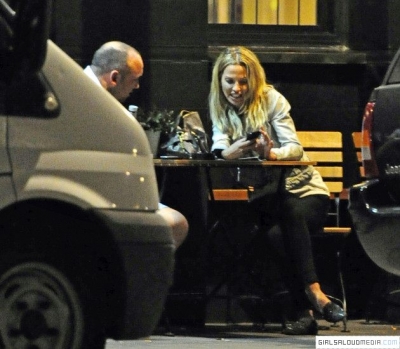 Sarah_Harding_outside_a_bar_in_North_London_23_08_12_28829.jpg