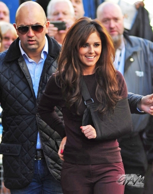 Cheryl_Cole_on_BBC_Radio_1_31_08_12_2818229.jpg