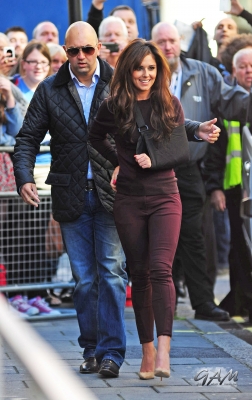 Cheryl_Cole_on_BBC_Radio_1_31_08_12_2818329.jpg