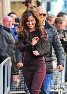 Cheryl_Cole_on_BBC_Radio_1_31_08_12_2819929.jpg