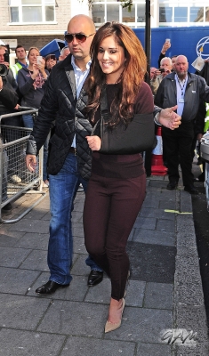 Cheryl_Cole_on_BBC_Radio_1_31_08_12_2820729.jpg