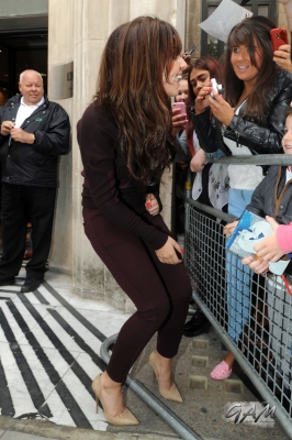 Cheryl_Cole_on_BBC_Radio_1_31_08_12_2825029.jpg