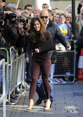 Cheryl_Cole_on_BBC_Radio_1_31_08_12_2830629.jpg