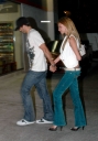 Имя файла=Nadine_and_Jesse_at_a_gas_station_in_Los_Angeles_26_06_06_28129.jpg
Размер файла=415КБ
Размеры=1419x2030
Дата=Сент 02, 2012 Nadine_and_Jesse_at_a_gas_station_in_Los_Angeles_26_06_06_28129.jpg