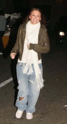 Girls_Aloud_leaving_CDUK_11_02_06_282929.jpg