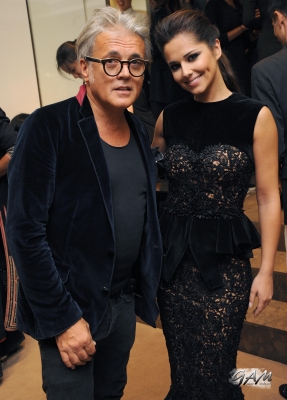 Cheryl_Cole_inside_the_Giuseppe_Zanotti_party_06_09_12_281929.jpg