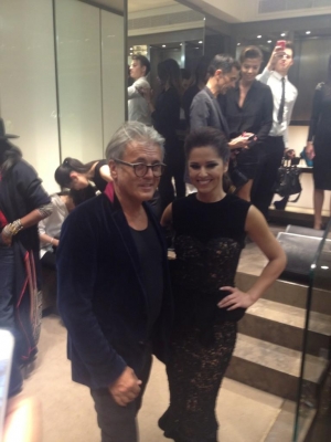 Cheryl_Cole_inside_the_Giuseppe_Zanotti_party_06_09_12_28729.jpg