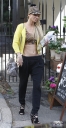 Sarah_Harding_leaving_home_and_arriving_at_a_photoshoot_06_08_12_282129.jpg