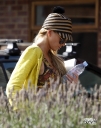 Sarah_Harding_leaving_home_and_arriving_at_a_photoshoot_06_08_12_283229.jpg