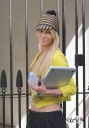 Sarah_Harding_leaving_home_and_arriving_at_a_photoshoot_06_08_12_283529.jpg