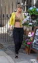Sarah_Harding_leaving_home_and_arriving_at_a_photoshoot_06_08_12_28629.jpg