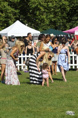 Sarah_Harding_at_PupAid2C_Primrose_Hill_London_08_09_12_282829.jpg