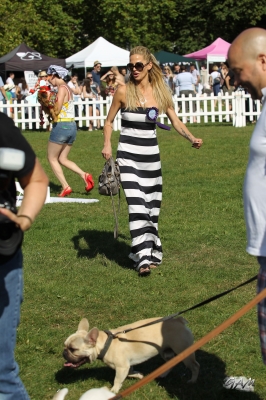 Sarah_Harding_at_PupAid2C_Primrose_Hill_London_08_09_12_284929.jpg