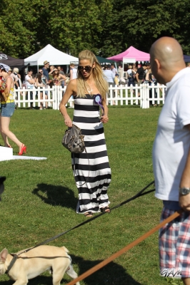 Sarah_Harding_at_PupAid2C_Primrose_Hill_London_08_09_12_285229.jpg