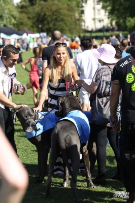 Sarah_Harding_at_PupAid2C_Primrose_Hill_London_08_09_12_286029.jpg