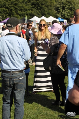 Sarah_Harding_at_PupAid2C_Primrose_Hill_London_08_09_12_286329.jpg