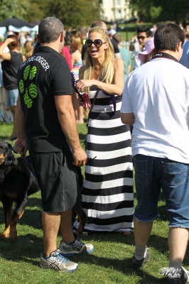 Sarah_Harding_at_PupAid2C_Primrose_Hill_London_08_09_12_286529.jpg