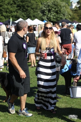 Sarah_Harding_at_PupAid2C_Primrose_Hill_London_08_09_12_287229.jpg