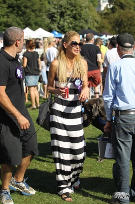Sarah_Harding_at_PupAid2C_Primrose_Hill_London_08_09_12_287529.jpg