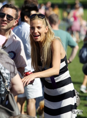 Sarah_Harding_at_PupAid2C_Primrose_Hill_London_08_09_12_288229.jpg
