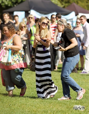 Sarah_Harding_at_PupAid2C_Primrose_Hill_London_08_09_12_288429.jpg