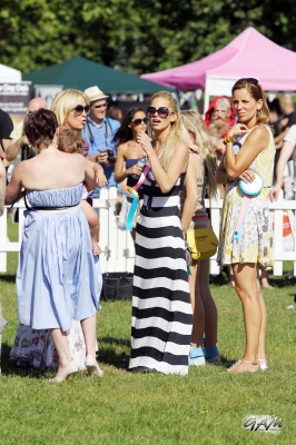 Sarah_Harding_at_PupAid2C_Primrose_Hill_London_08_09_12_288729.jpg
