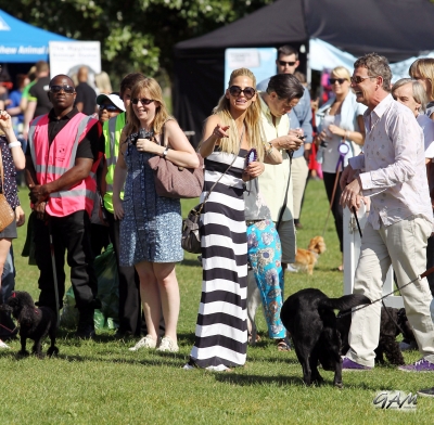 Sarah_Harding_at_PupAid2C_Primrose_Hill_London_08_09_12_289629.jpg