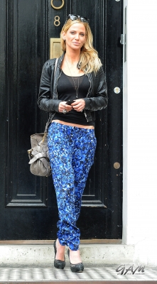Sarah_Harding_leaving_a_meeting_in_Nothing_Hill_20_09_12_281229.jpg