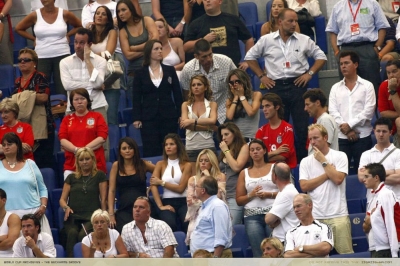 Cheryl_Watching_Portugal_v_England_At_The_World_Cup_01_07_06_28429.jpg
