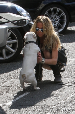 Sarah_Harding_takes_her_dogs_for_a_walk_22_09_12_281229.jpg