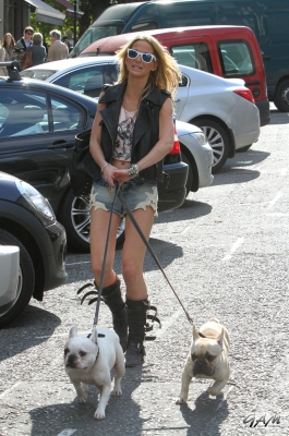 Sarah_Harding_takes_her_dogs_for_a_walk_22_09_12_28829.jpg