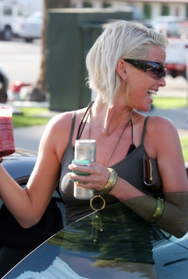 Sarah_and_Nadine2C_Malibu_24_06_06_281529.jpg