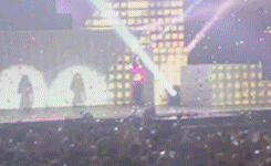 tumblr_mbch13Tv7q1roh2gxo5_r2_250.gif