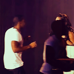 tumblr_mbva82RR451qd0pjxo4_r1_250.gif