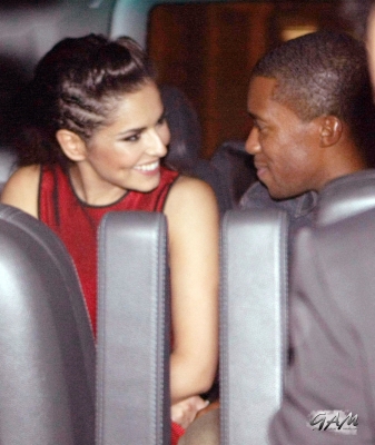 Cheryl_Cole_and_Tre_leaving_The_Grafton_Lounge_Bar_in_Dublin_04_10_12_28129.jpg