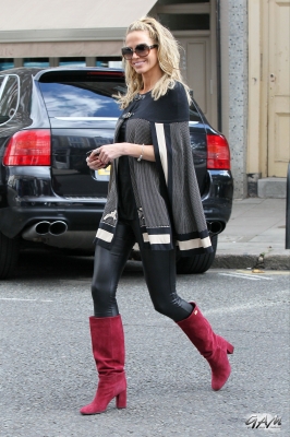Sarah_Harding_out_and_about_in_London_04_10_12_281229.jpg